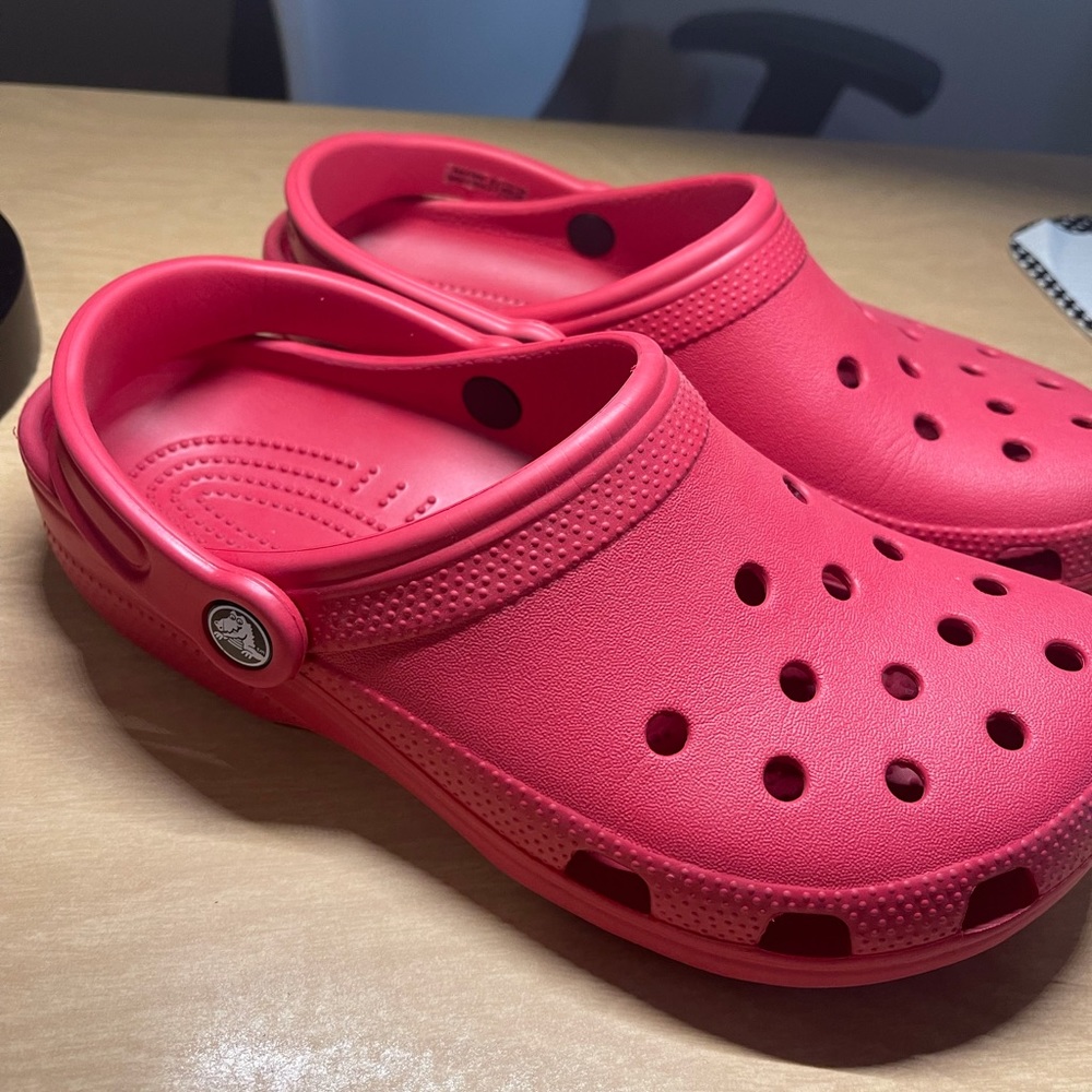 Red crocs